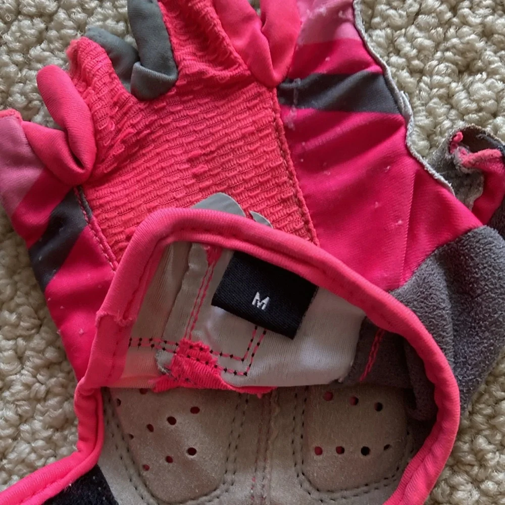 Pearl Izumi Hot Pink Cycling Short Fingered Gloves Women’s Size Medium Padded